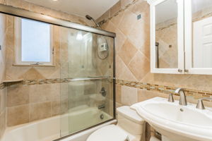  401 Bunker Dr, Oceanside, NY 11572, US Photo 37