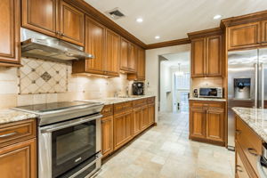  401 Bunker Dr, Oceanside, NY 11572, US Photo 21