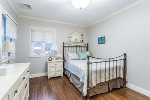  401 Bunker Dr, Oceanside, NY 11572, US Photo 29