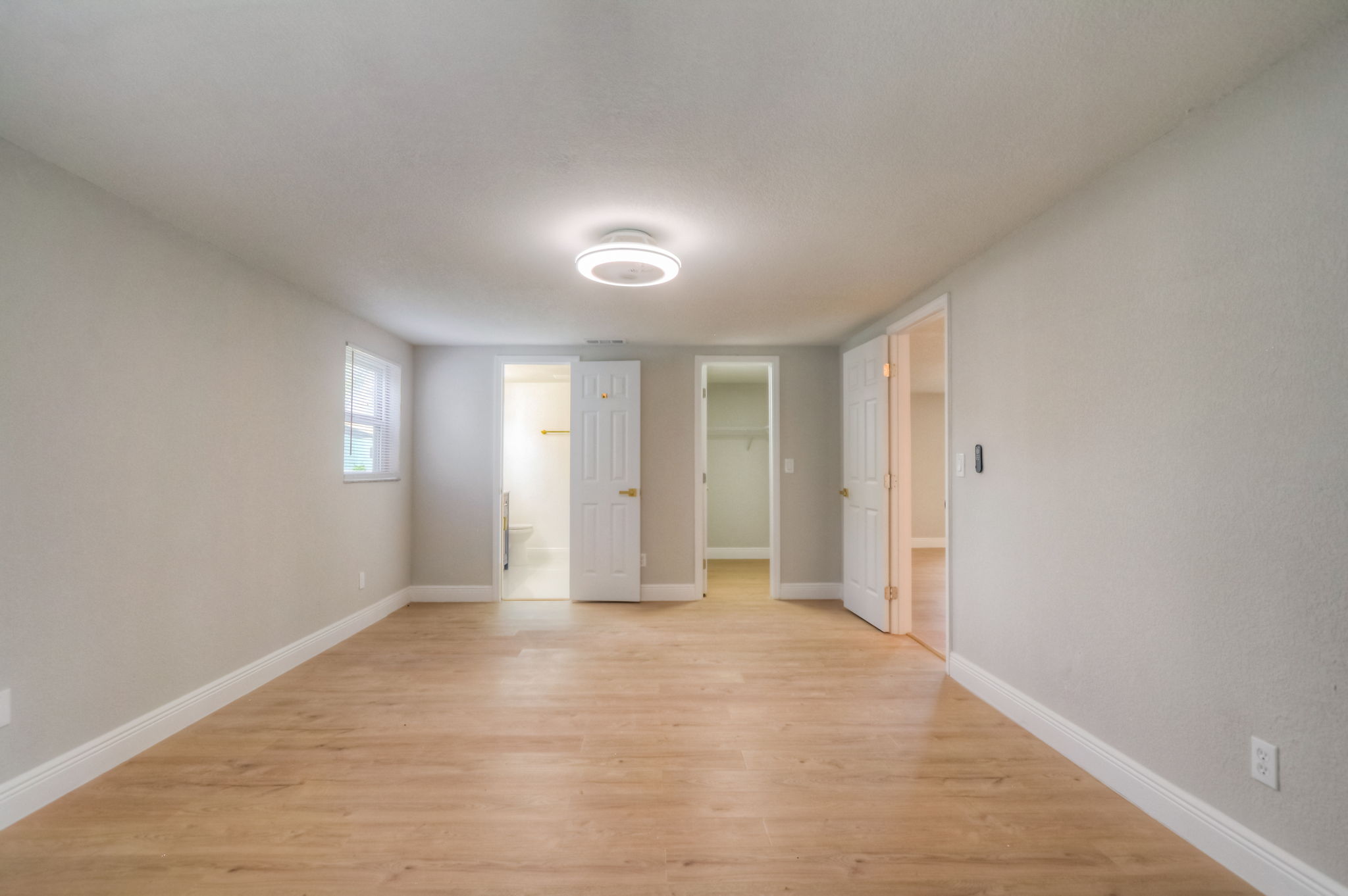 Buttonwood Ct-029