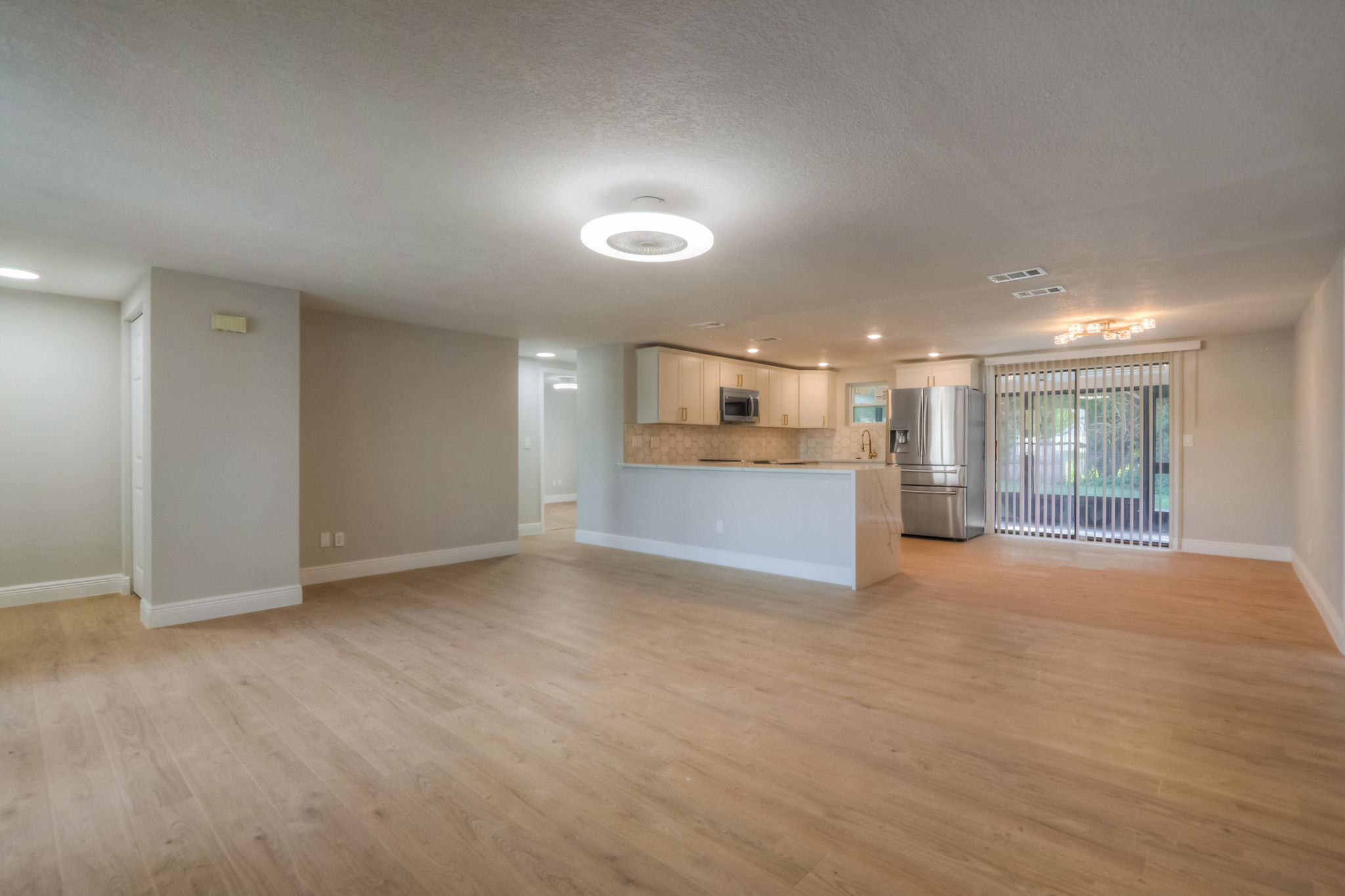 Buttonwood Ct-007