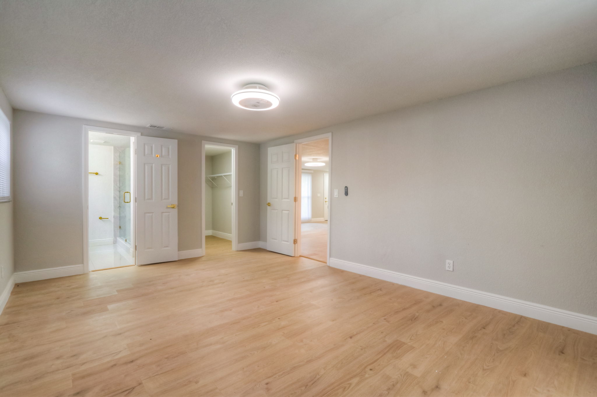 Buttonwood Ct-026