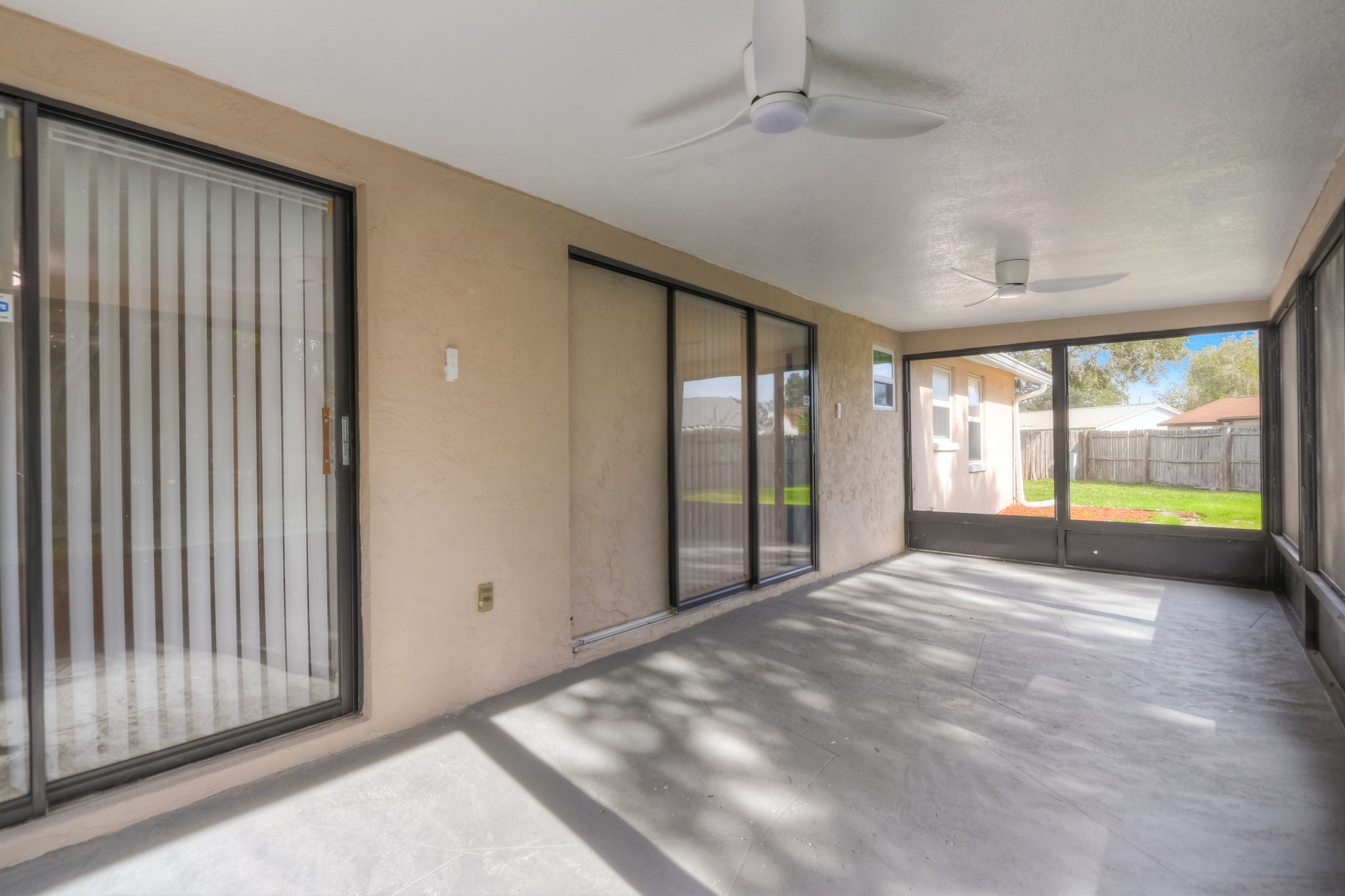 Buttonwood Ct-035
