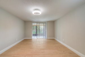 Buttonwood Ct-028