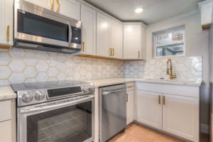 Buttonwood Ct-016
