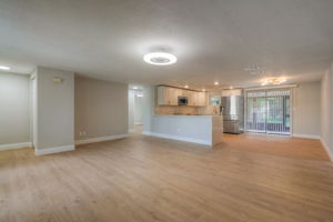 Buttonwood Ct-007