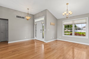 Foyer/Dining Room