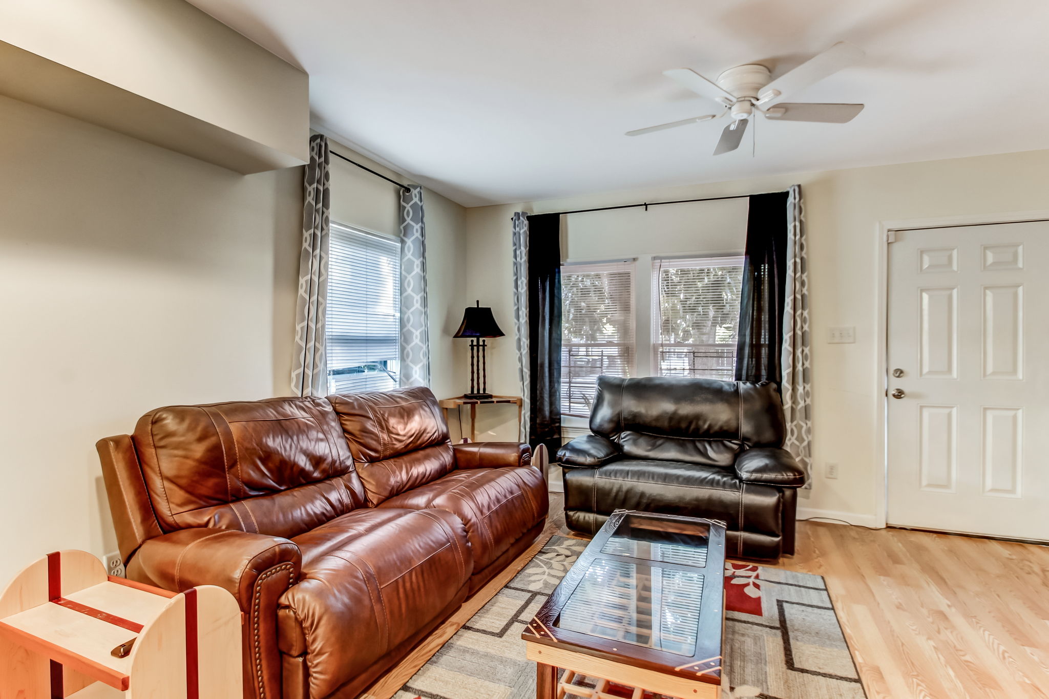 Spacious living room at 1208 Habersham St
