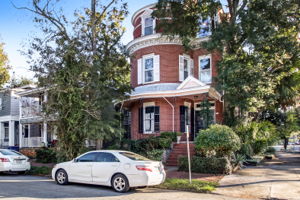 401 E Duffy St Exterior View