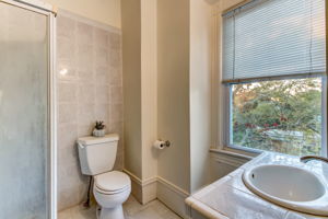 Third Floor Studio Unit Bathroom