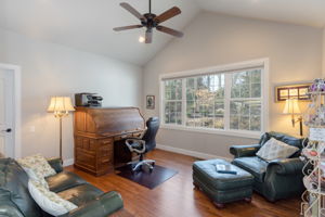 Bedroom/Office