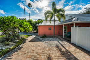 Frontyard3
