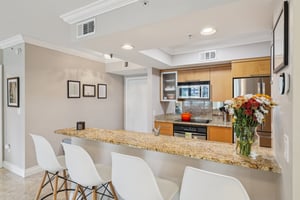 SW 4th Ave 301-S0511-012.jpg