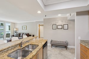 SW 4th Ave 301-S0511-014.jpg