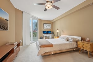 SW 4th Ave 301-S0511-017.jpg