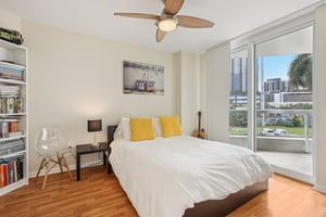 SW 4th Ave 301-S0511-026.jpg