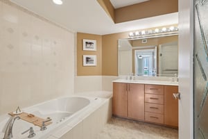 SW 4th Ave 301-S0511-031.jpg