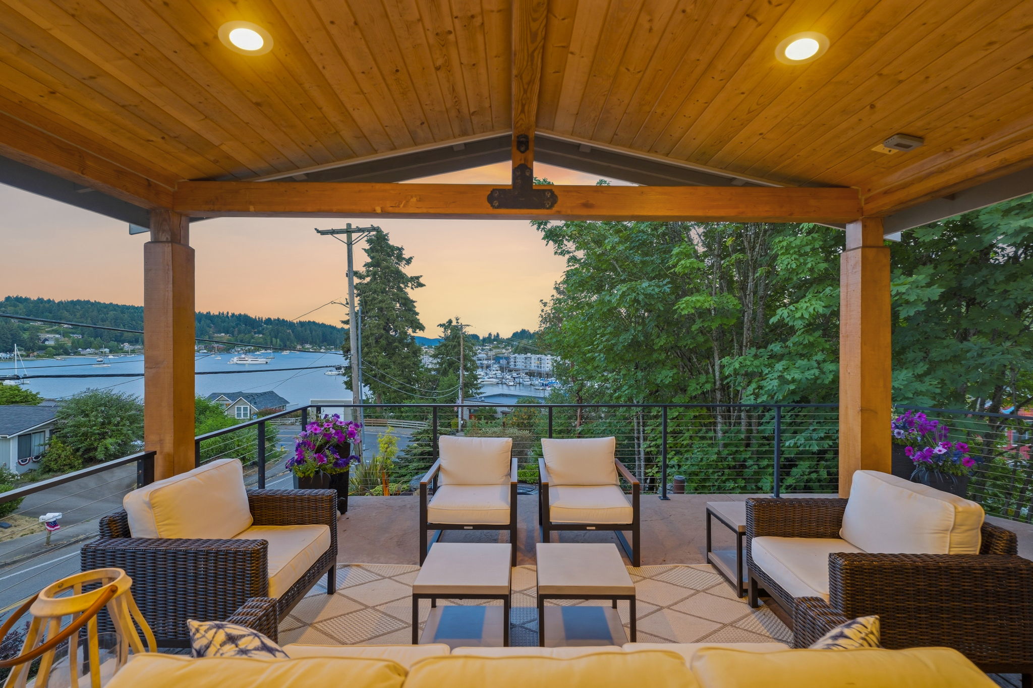  Photo 98