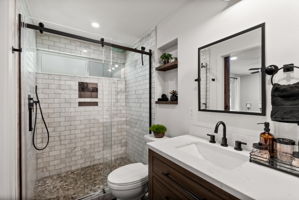  Photo 23