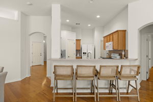  Photo 8