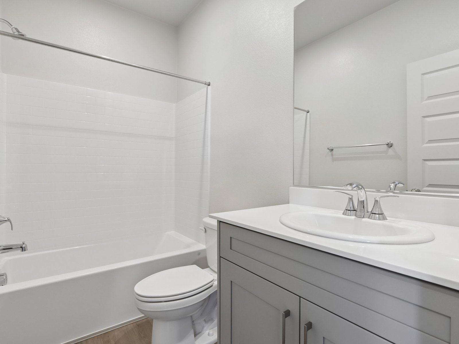 SCA_Prado_Plan2_40112CamposElegantes_Bathroom_001