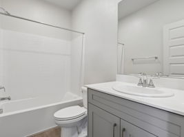 SCA_Prado_Plan2_40112CamposElegantes_Bathroom_001