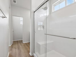 SCA_Prado_Plan2_40112CamposElegantes_PrimaryBathroom_003