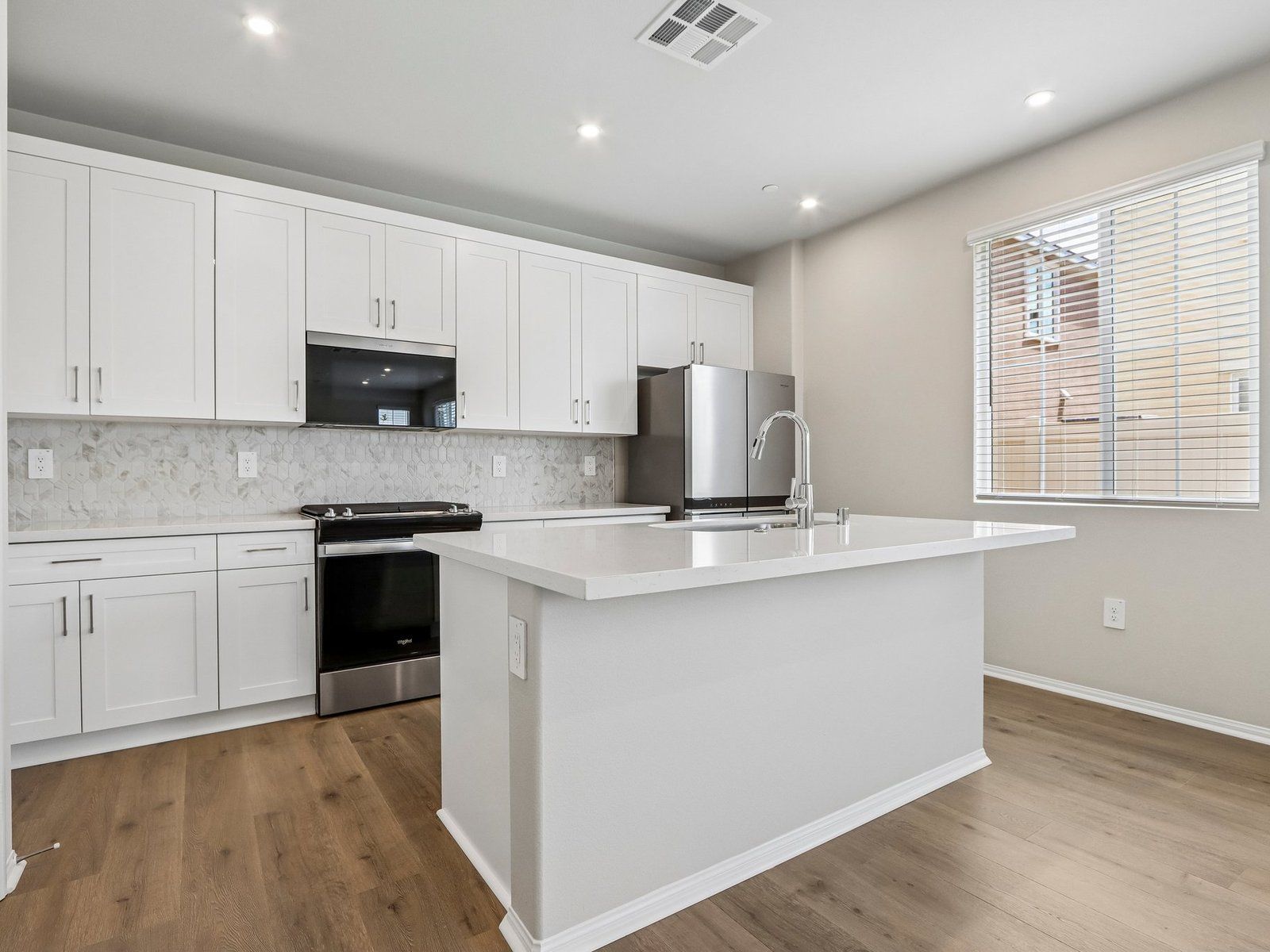 SCA_Prado_Plan4_40118CamposElegantes_Kitchen_004