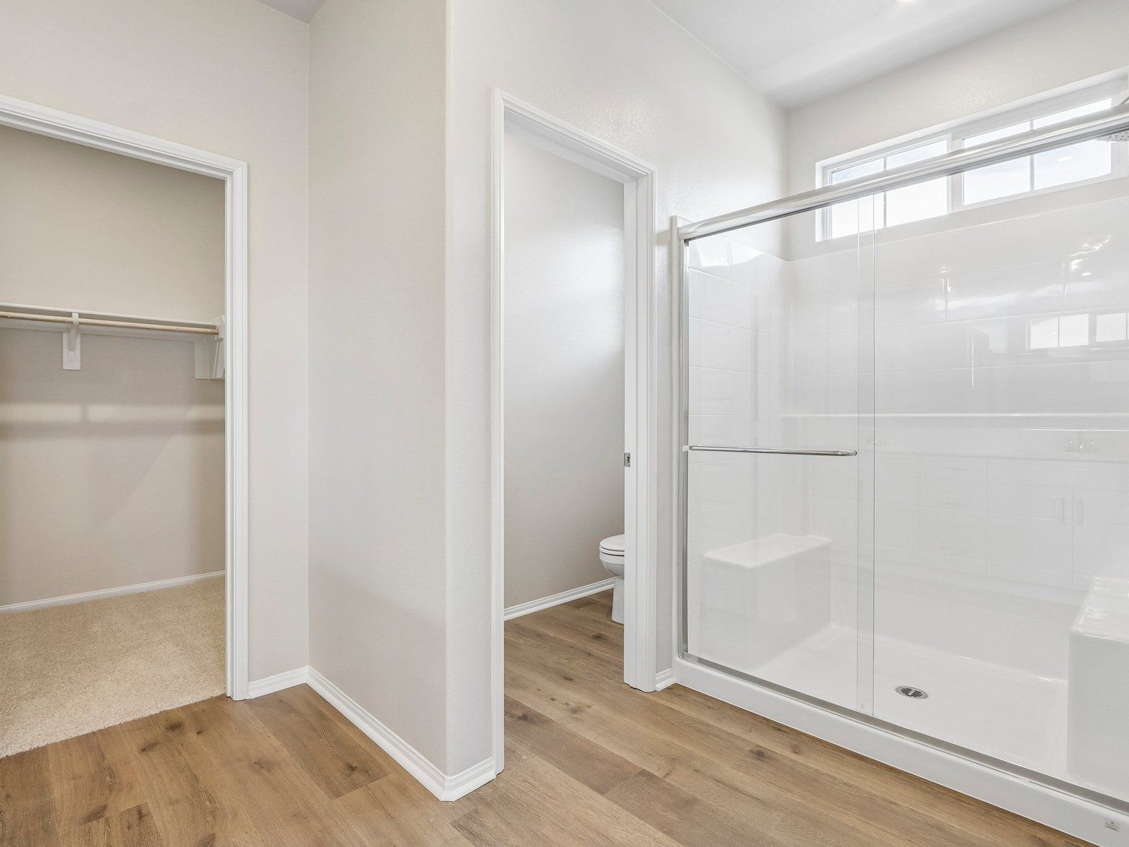 SCA_Prado_Plan4_40118CamposElegantes_PrimaryBathroom_001