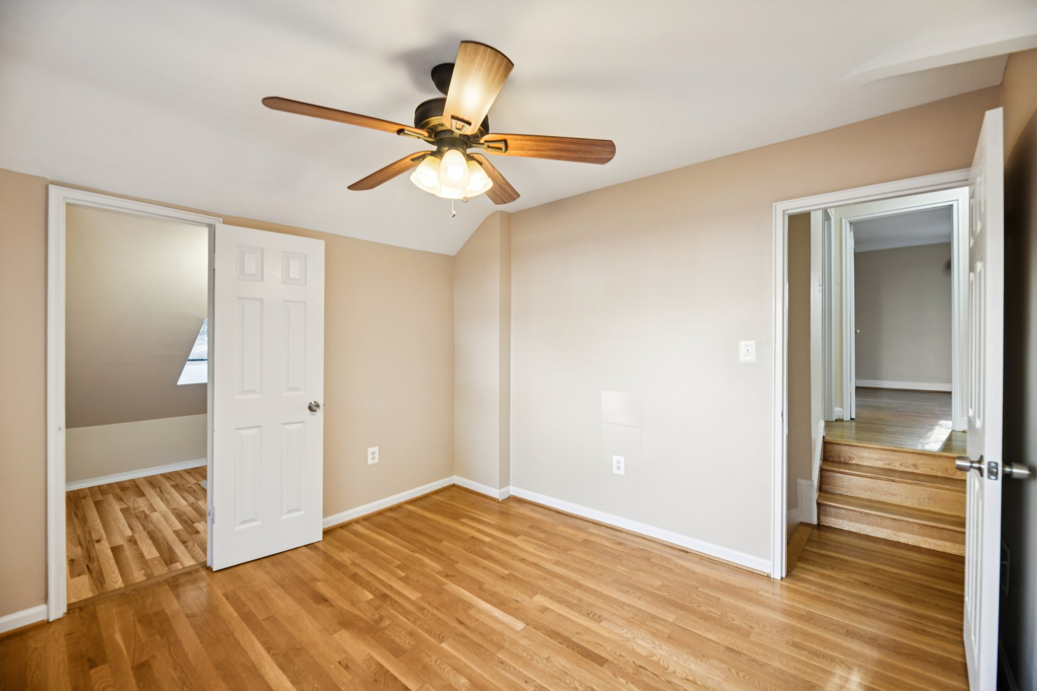 Beechwood Rd-S2410-031.jpg