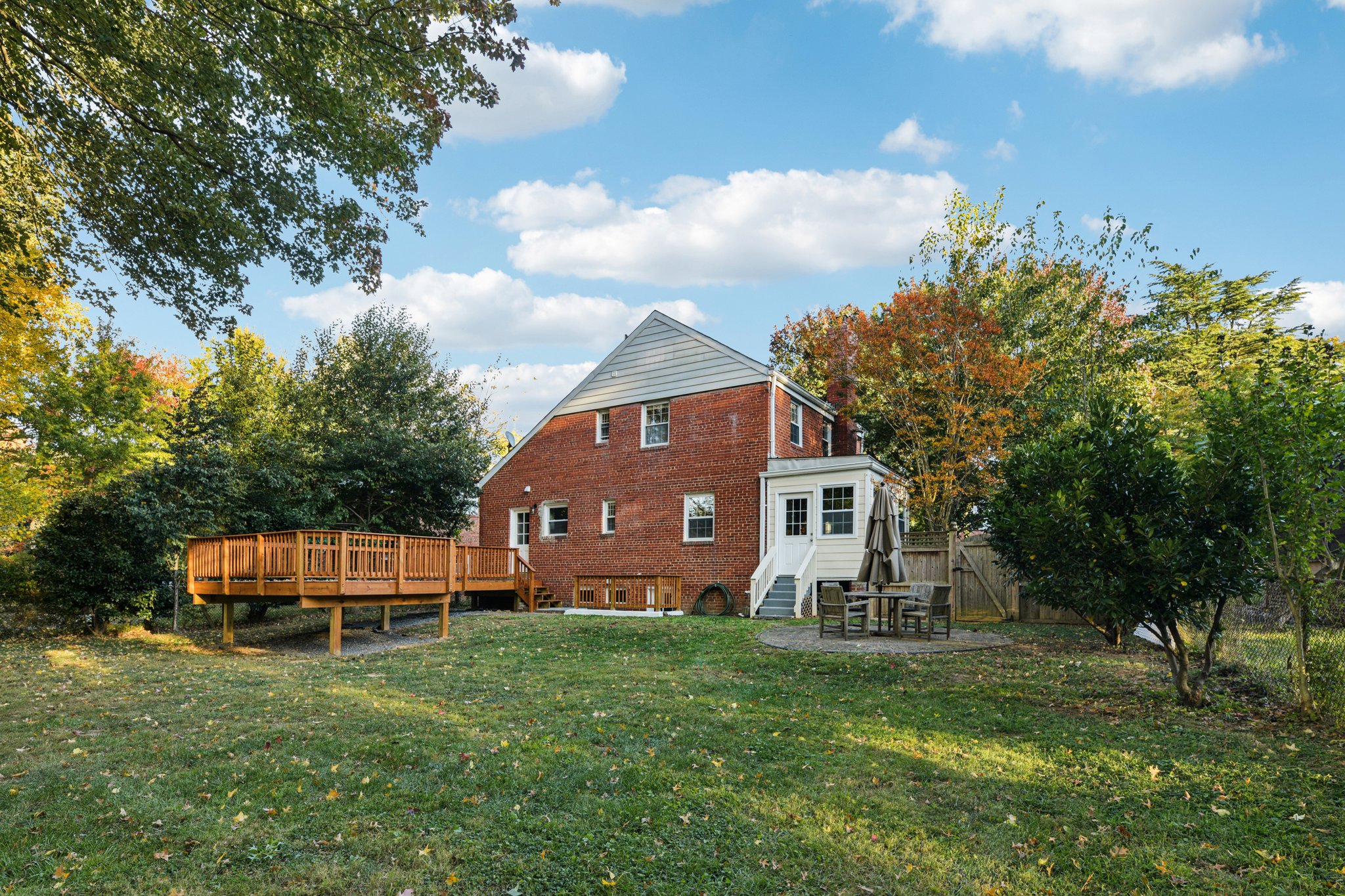 Beechwood Rd-S2410-057.jpg