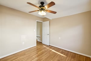 Beechwood Rd-S2410-030.jpg