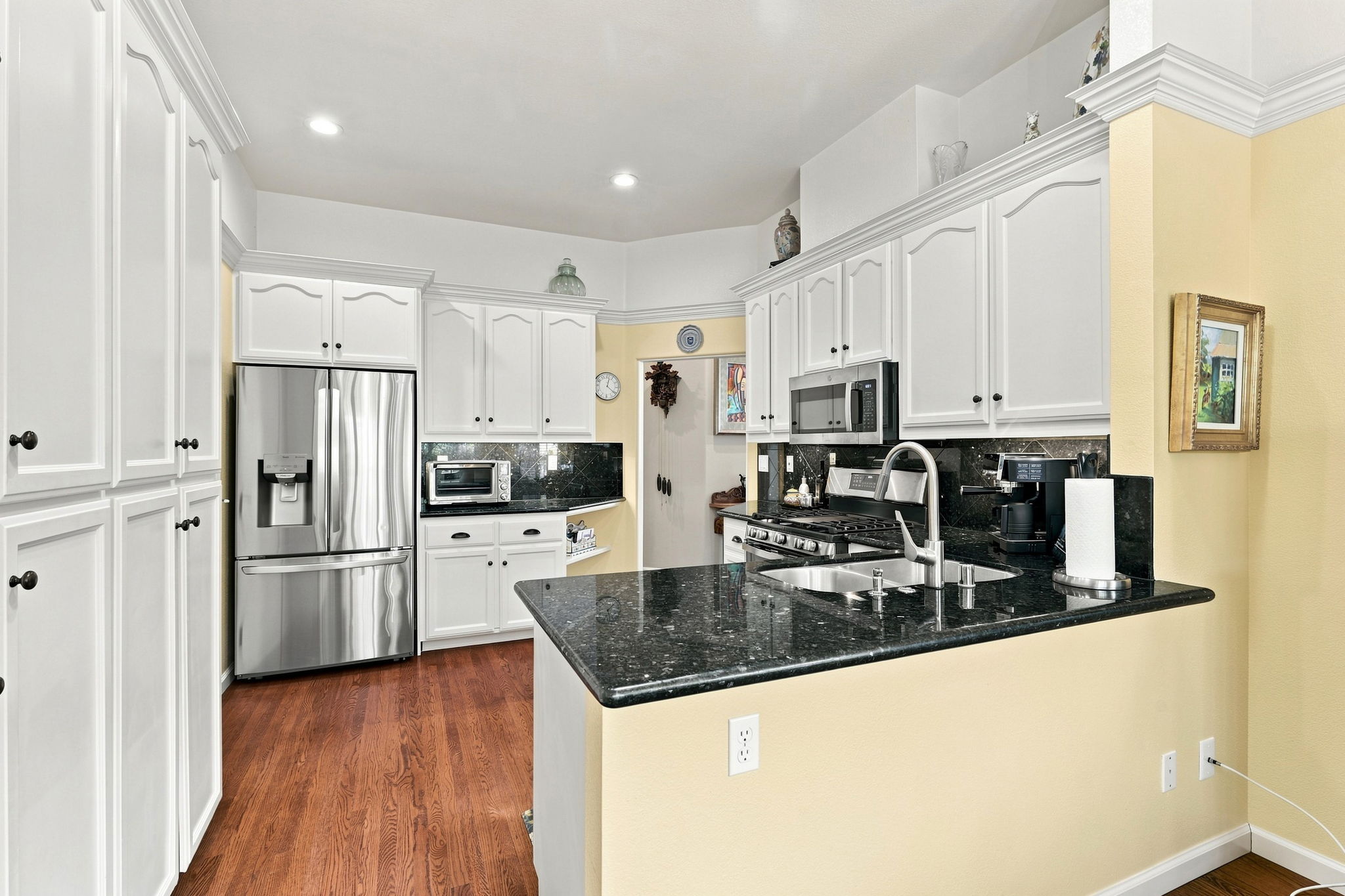011_F8_4012 Clubhouse Ct