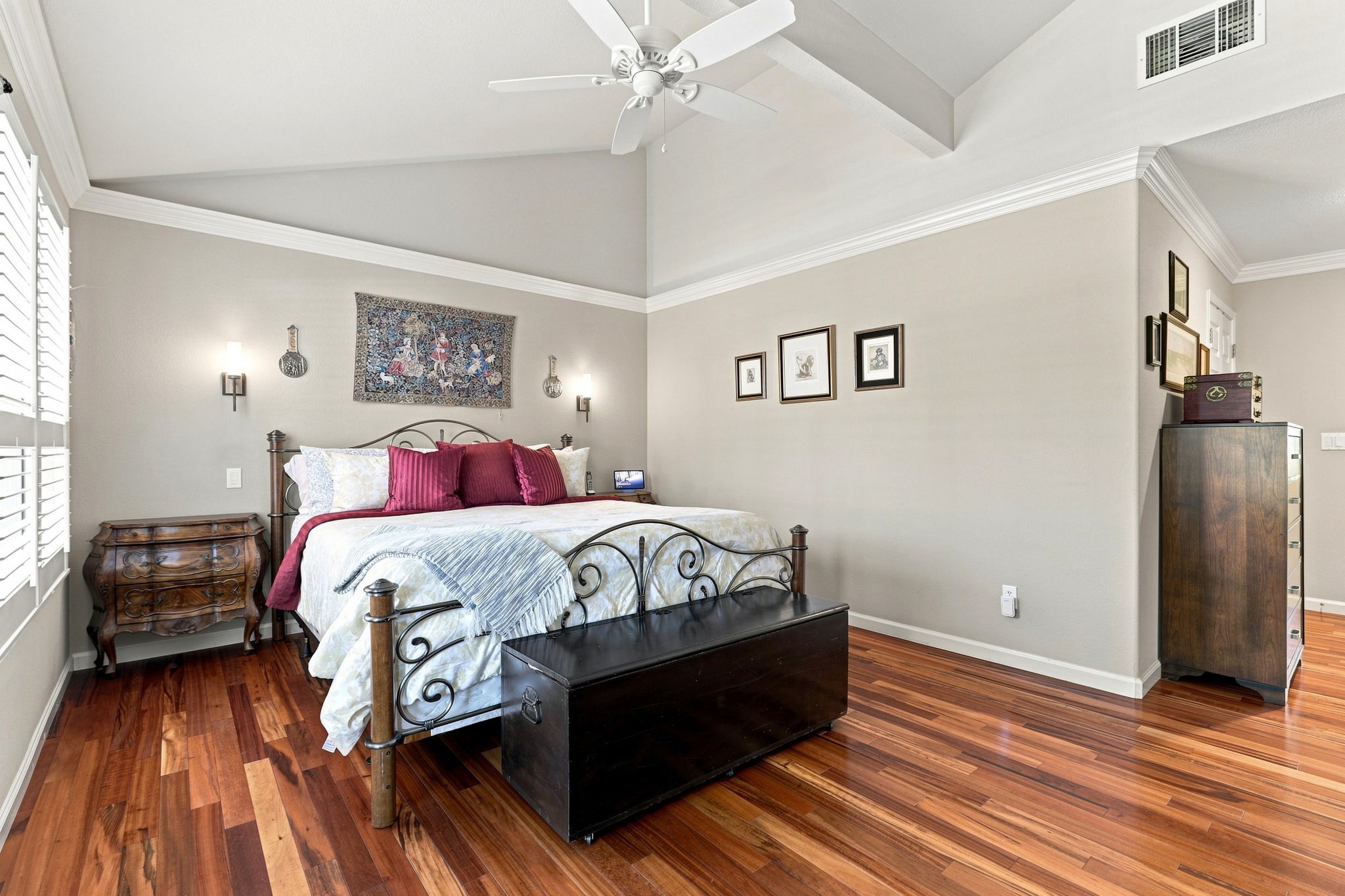 023_F8_4012 Clubhouse Ct