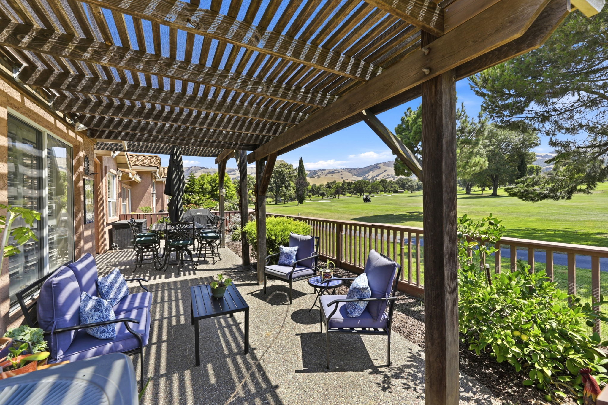030_F8_4012 Clubhouse Ct