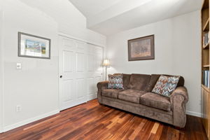 020_F8_4012 Clubhouse Ct