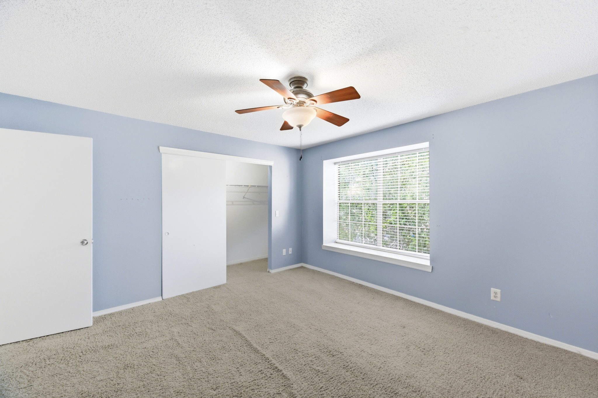 Interiors (36)