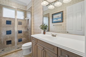 Full bath for bedroom 2