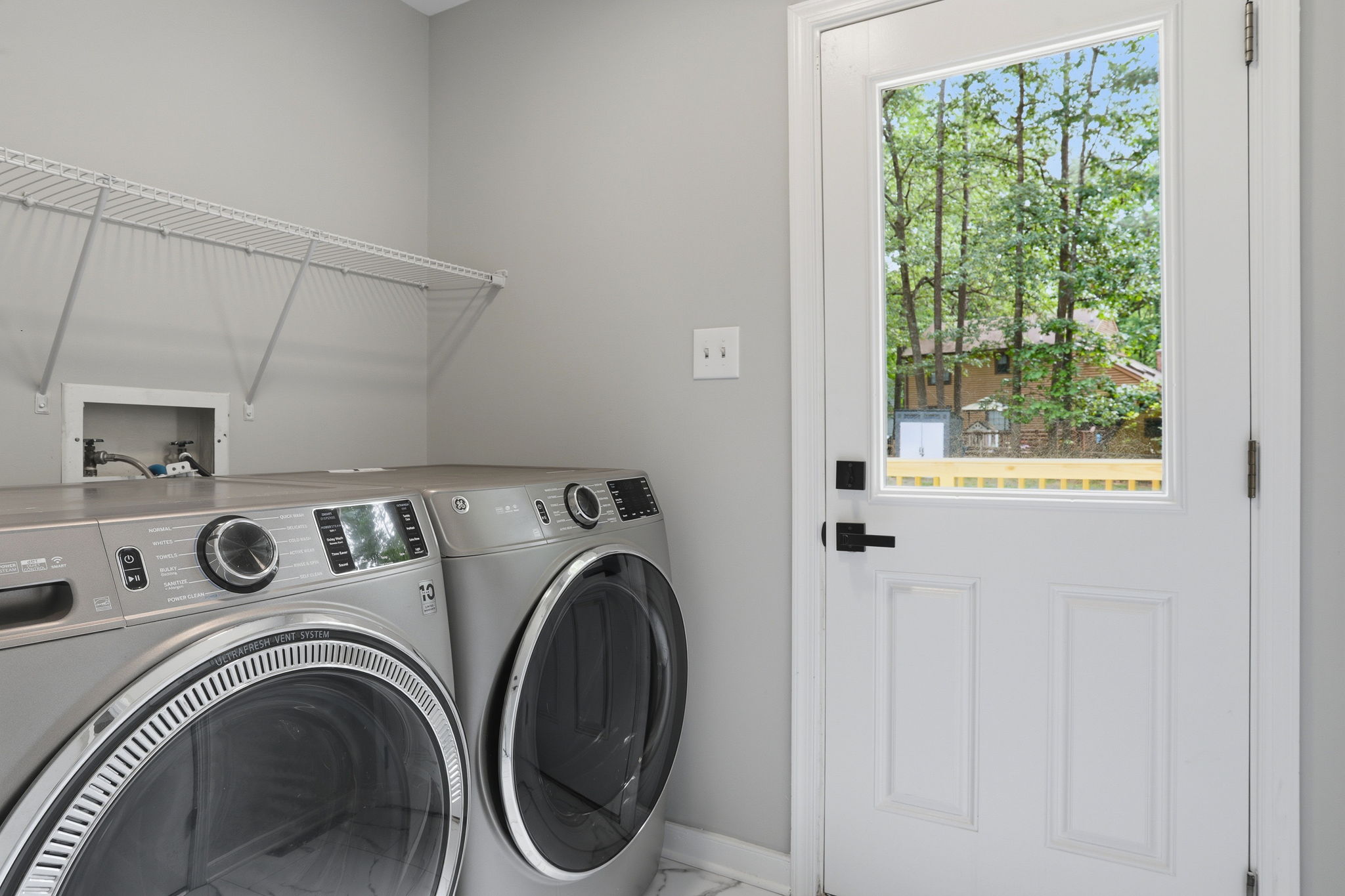 20-Laundry Room