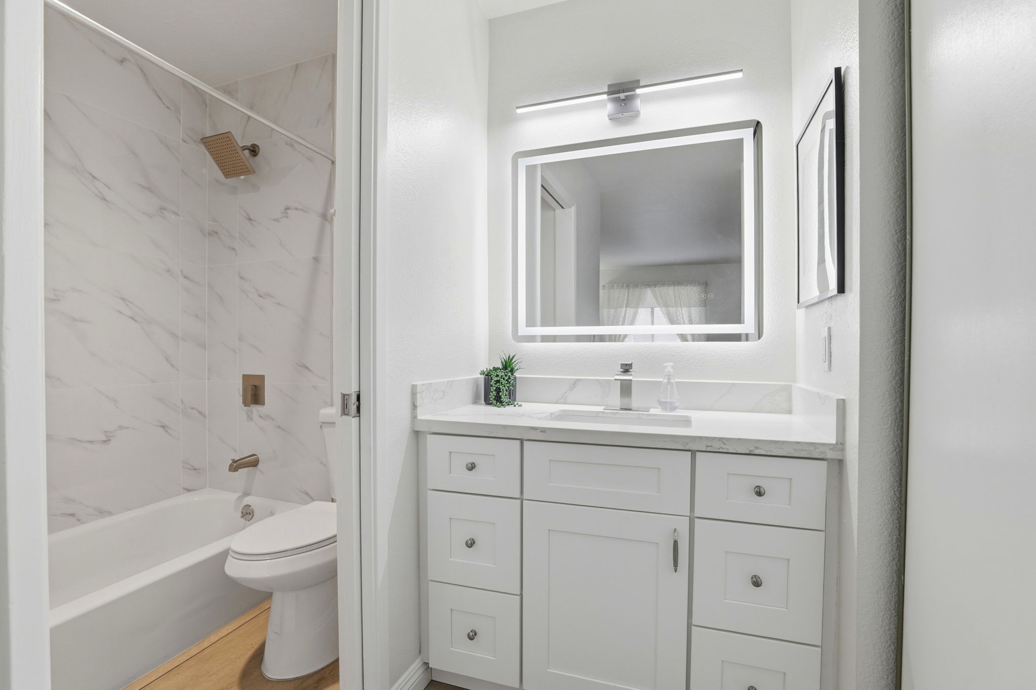 023_F8_4013 Ralston Common