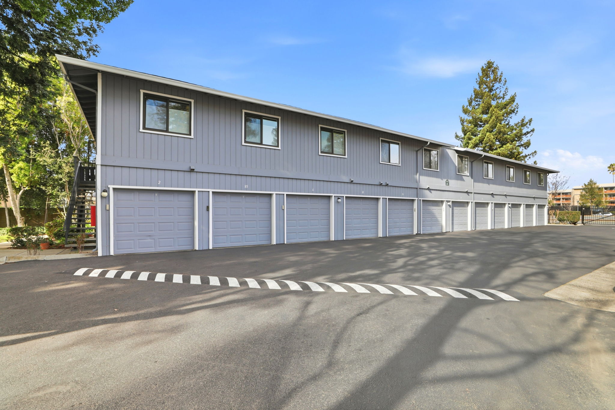 034_F8_4013 Ralston Common