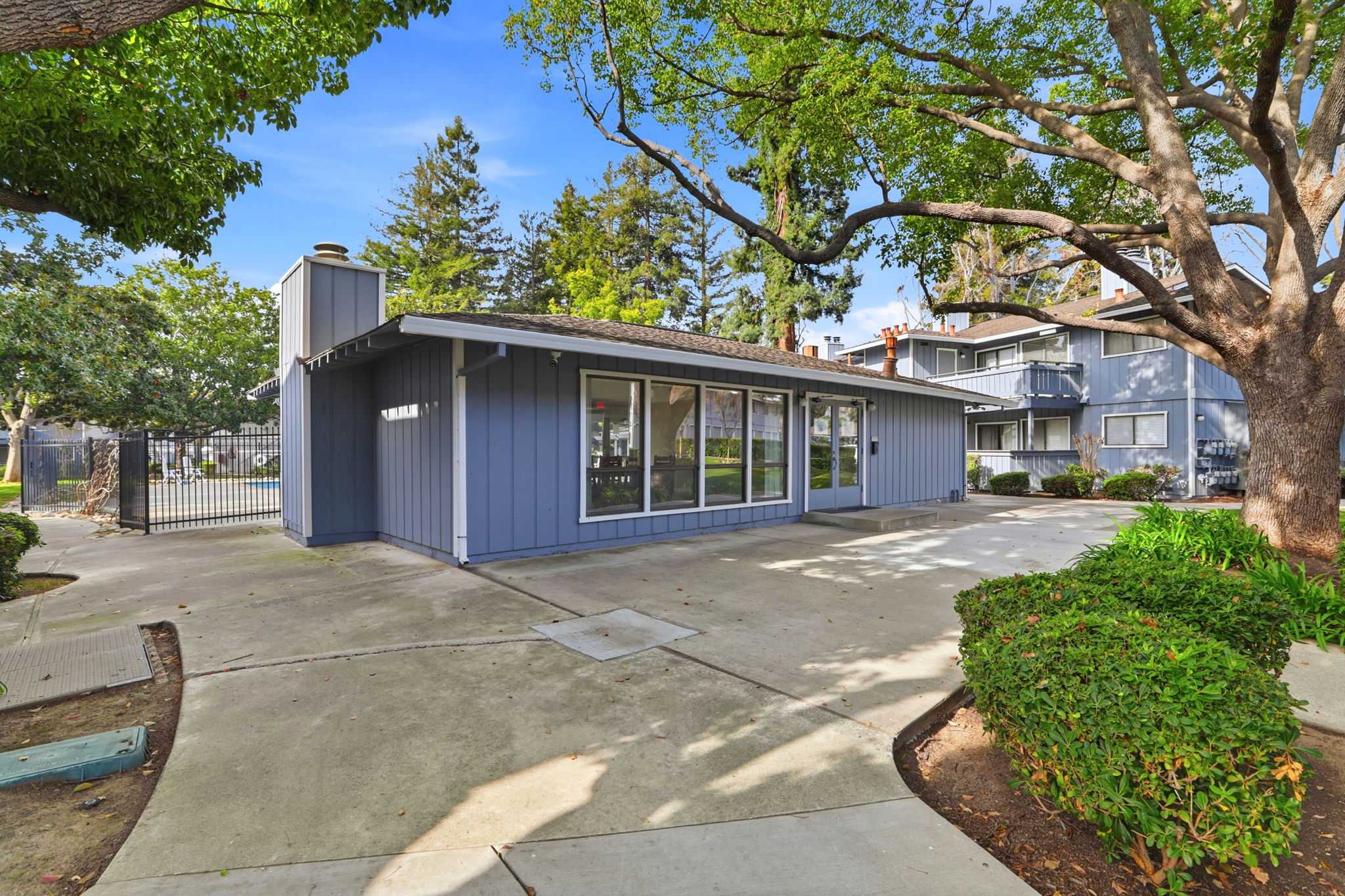 037_F8_4013 Ralston Common