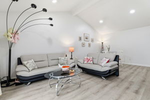 009_F8_4013 Ralston Common