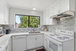 012_F8_4013 Ralston Common