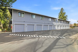 034_F8_4013 Ralston Common