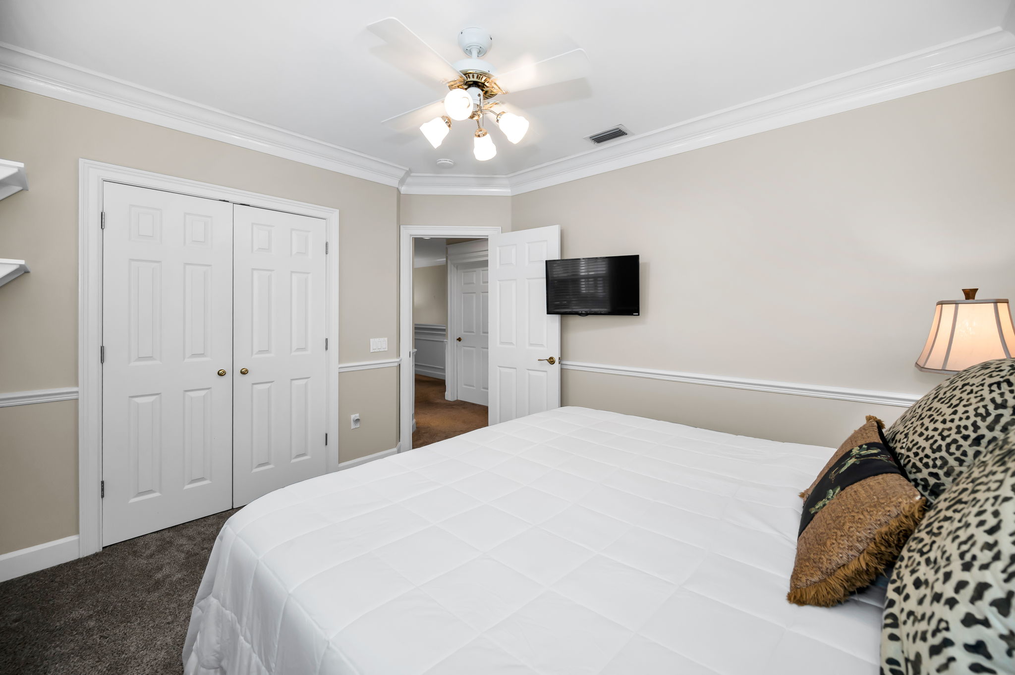 Upper Level Bedroom3b