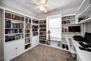 Upper Level Bedroom4a