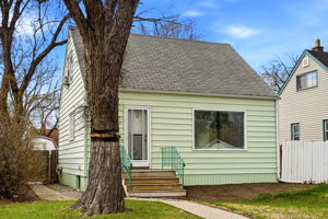  Photo 42