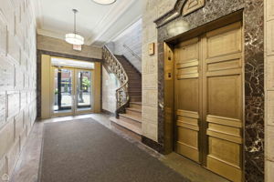 4015 N Milwaukee Ave_004