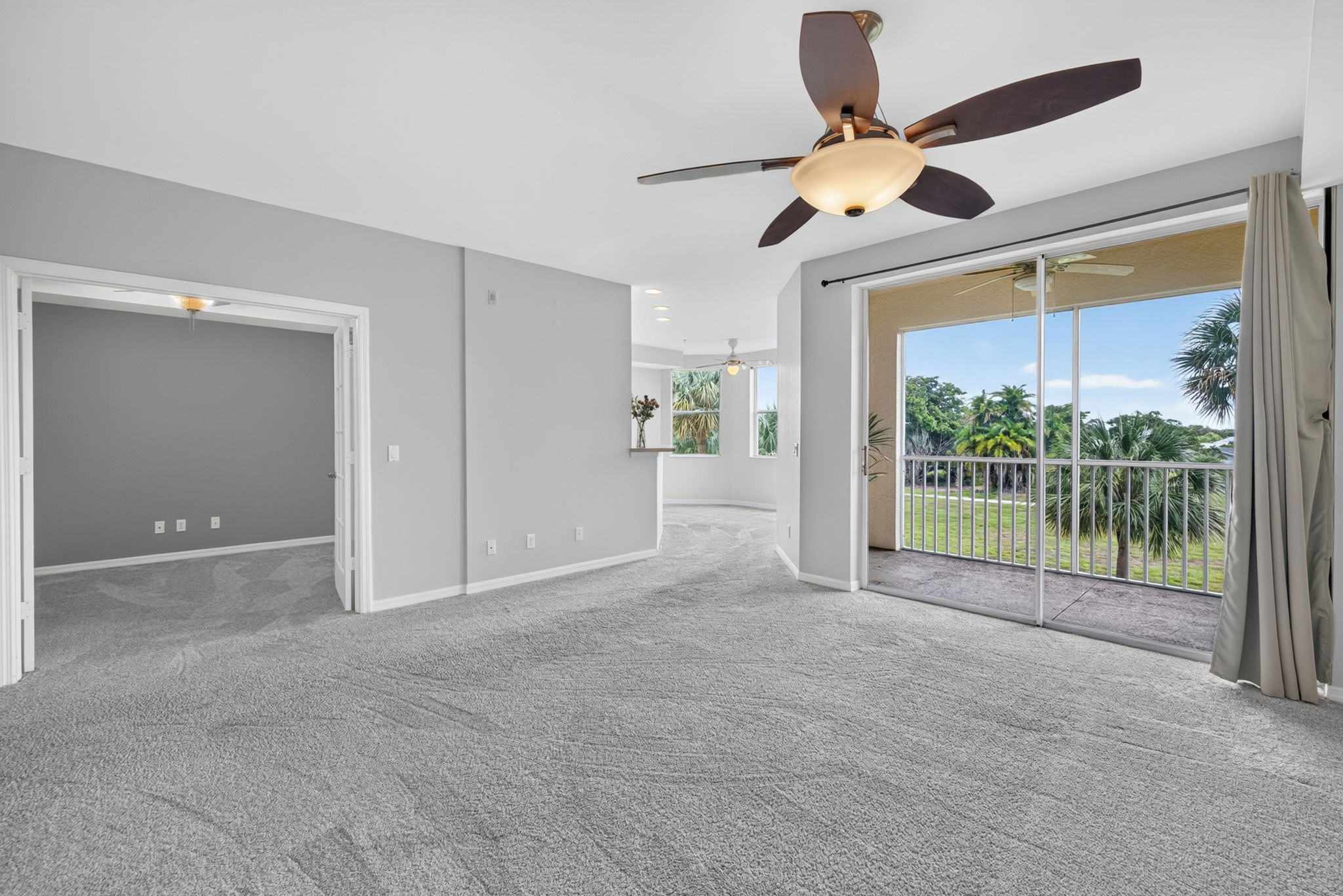 Living Room 4